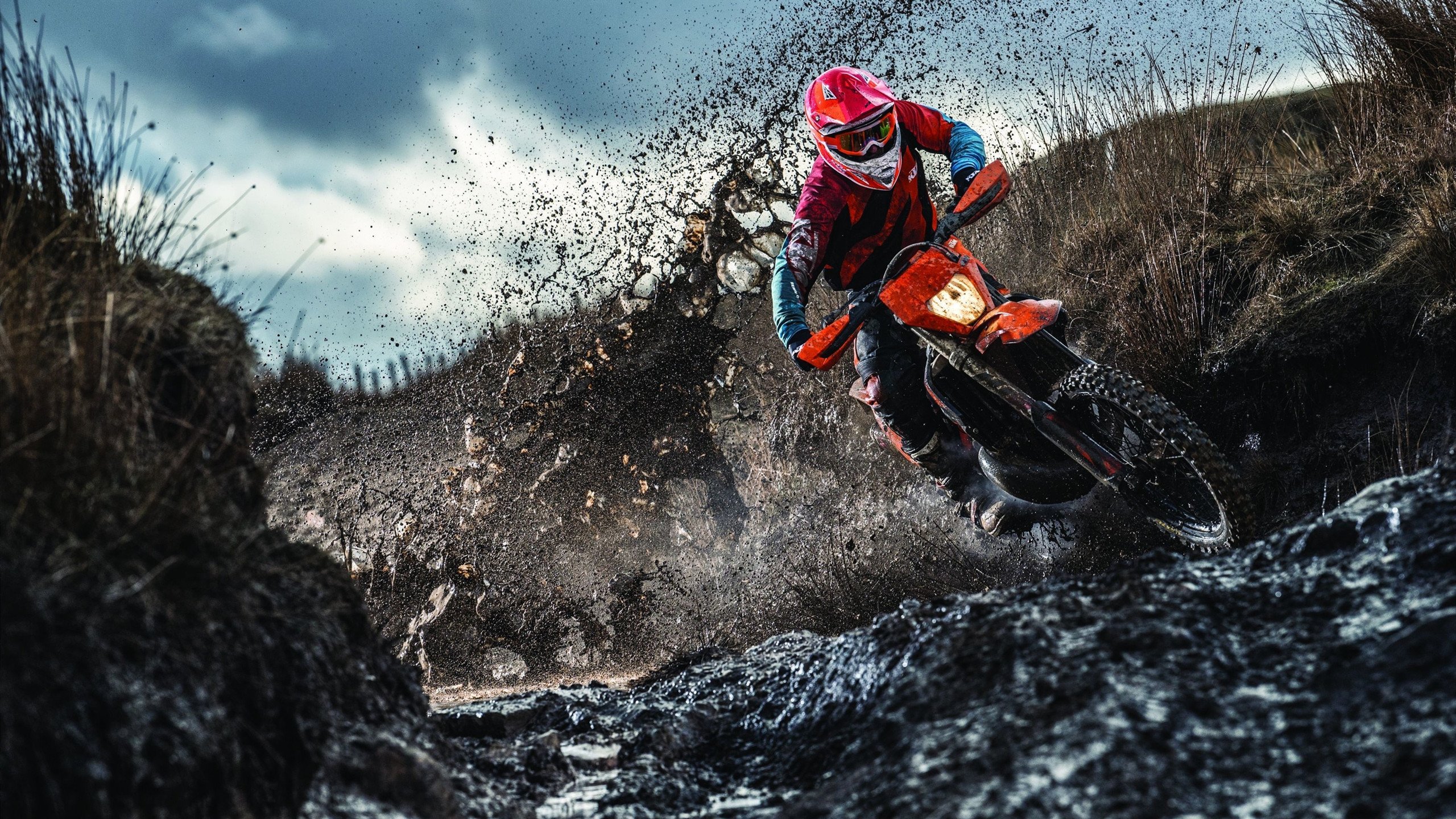 篮球梦在少年心中熊熊燃烧，的篮球梦