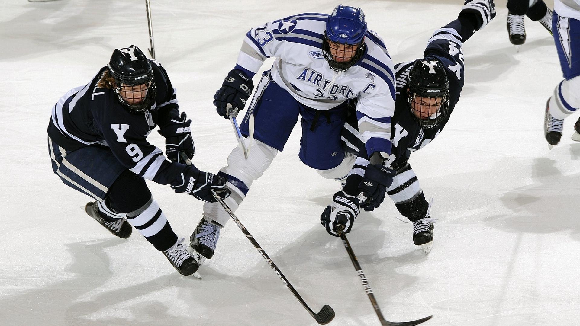 球队在小组赛中展现稳固防守体系，球队防守效率高好还是低好